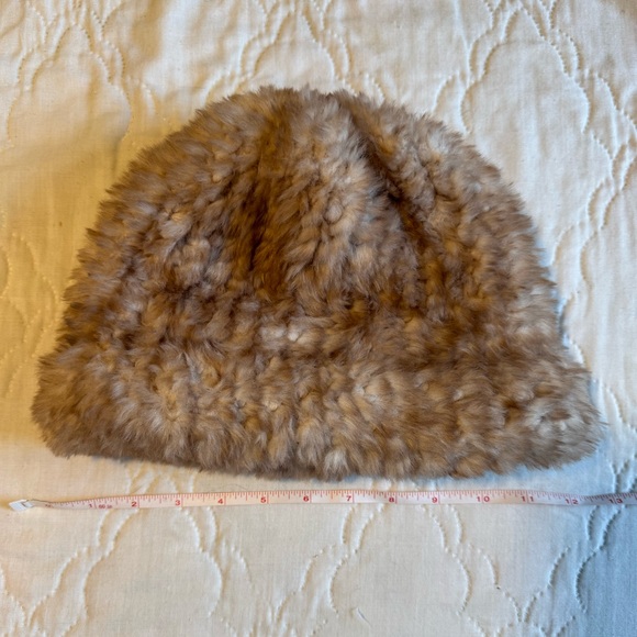 Faux Fur Hat Beanie one Size - Picture 4 of 4